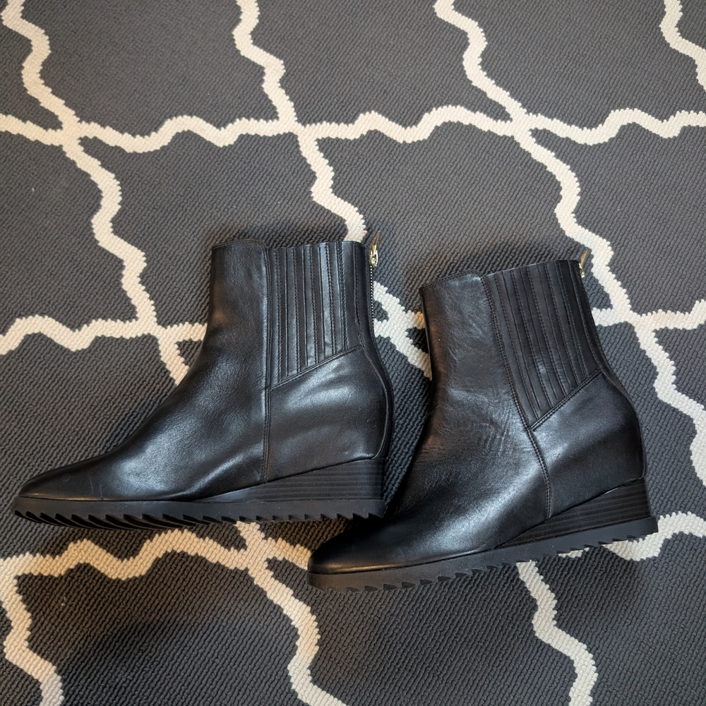 Calvin Klein Judith Black Leather Wedge Ankle Booties Size 8.5